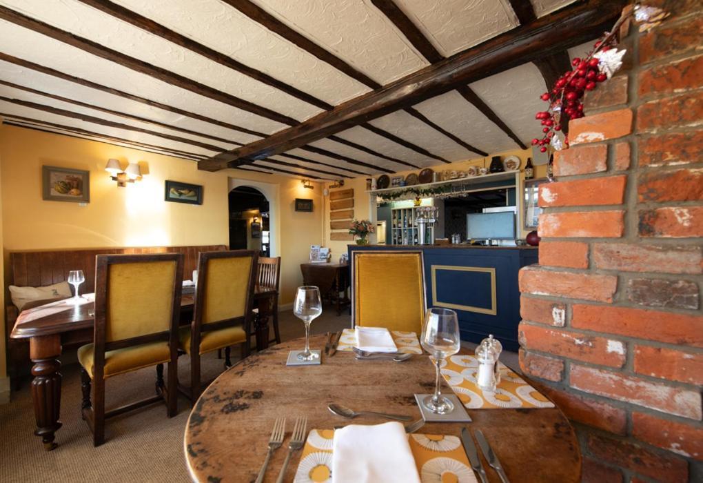 The Pheasant Public House & Hotel Gestingthorpe Exterior photo